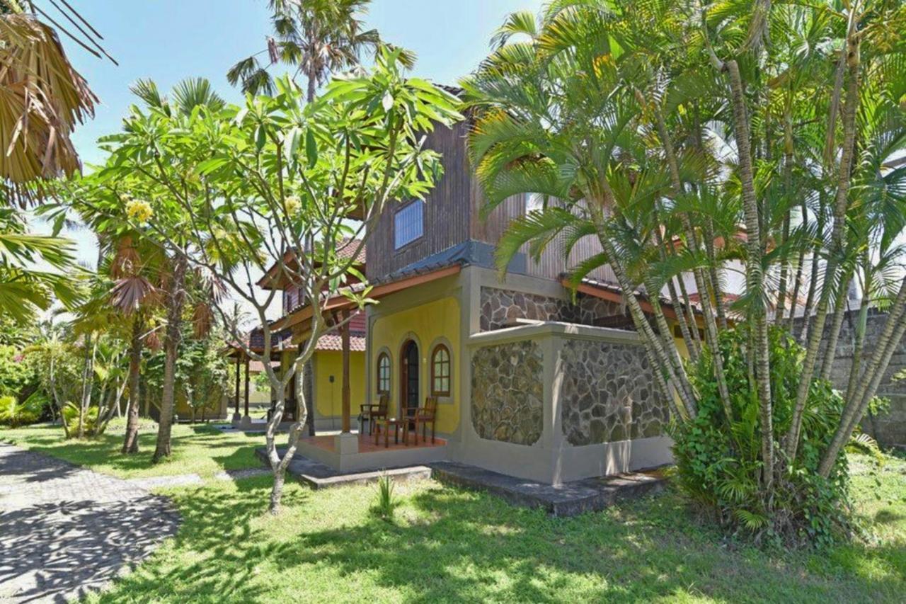 Suji Bungalow Kuta  Exterior photo