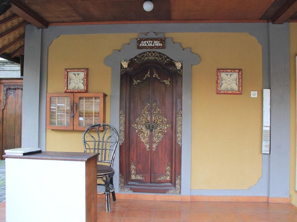 Suji Bungalow Kuta  Exterior photo