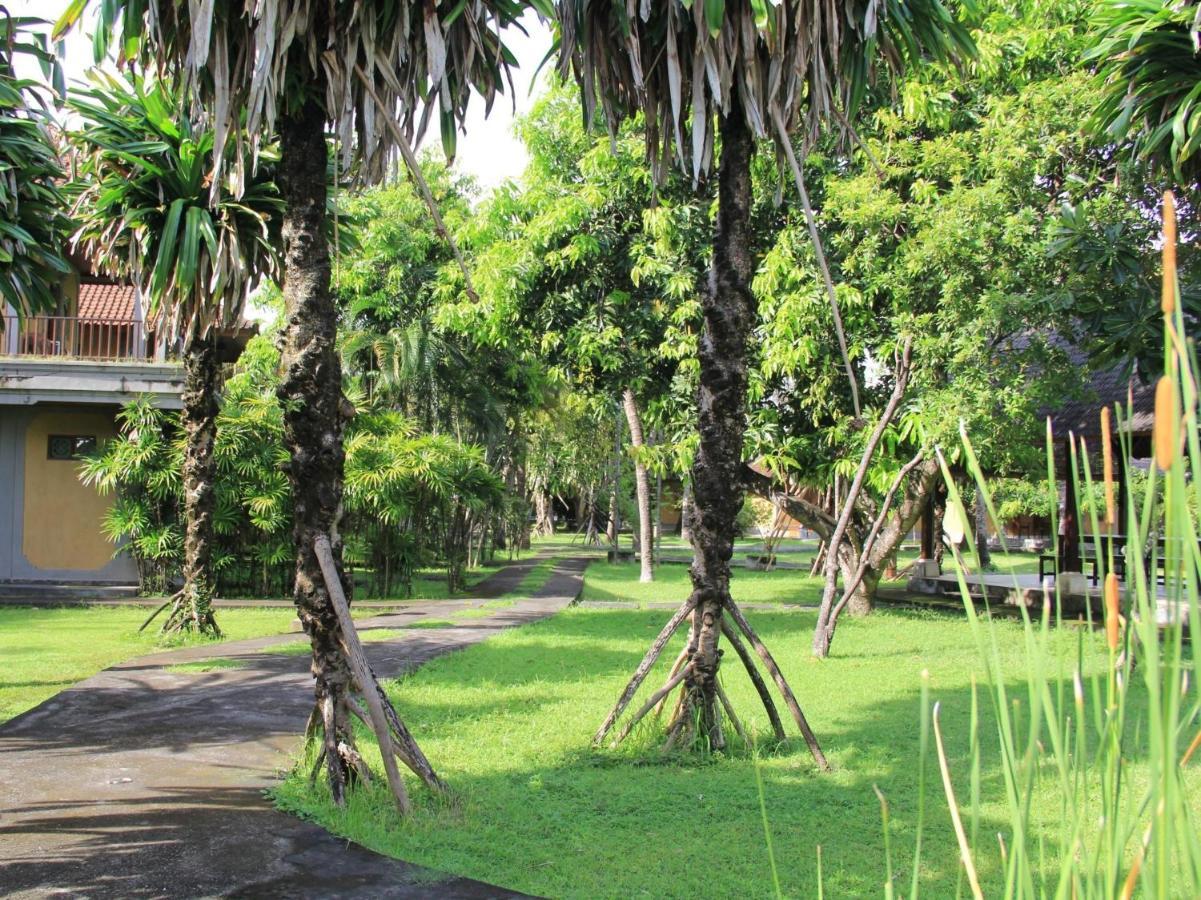 Suji Bungalow Kuta  Exterior photo